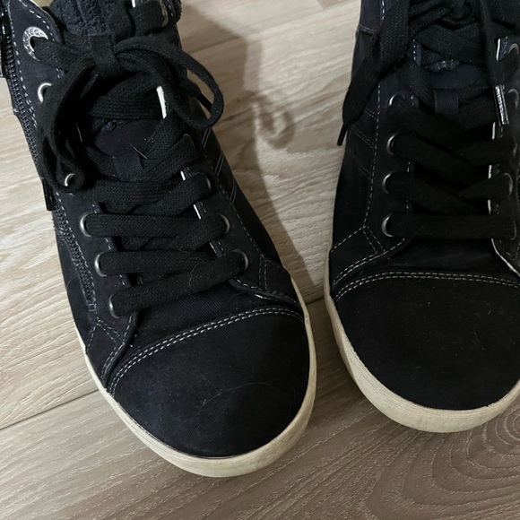 Taos Startup Sneaker size 7.5 - Picture 6 of 6